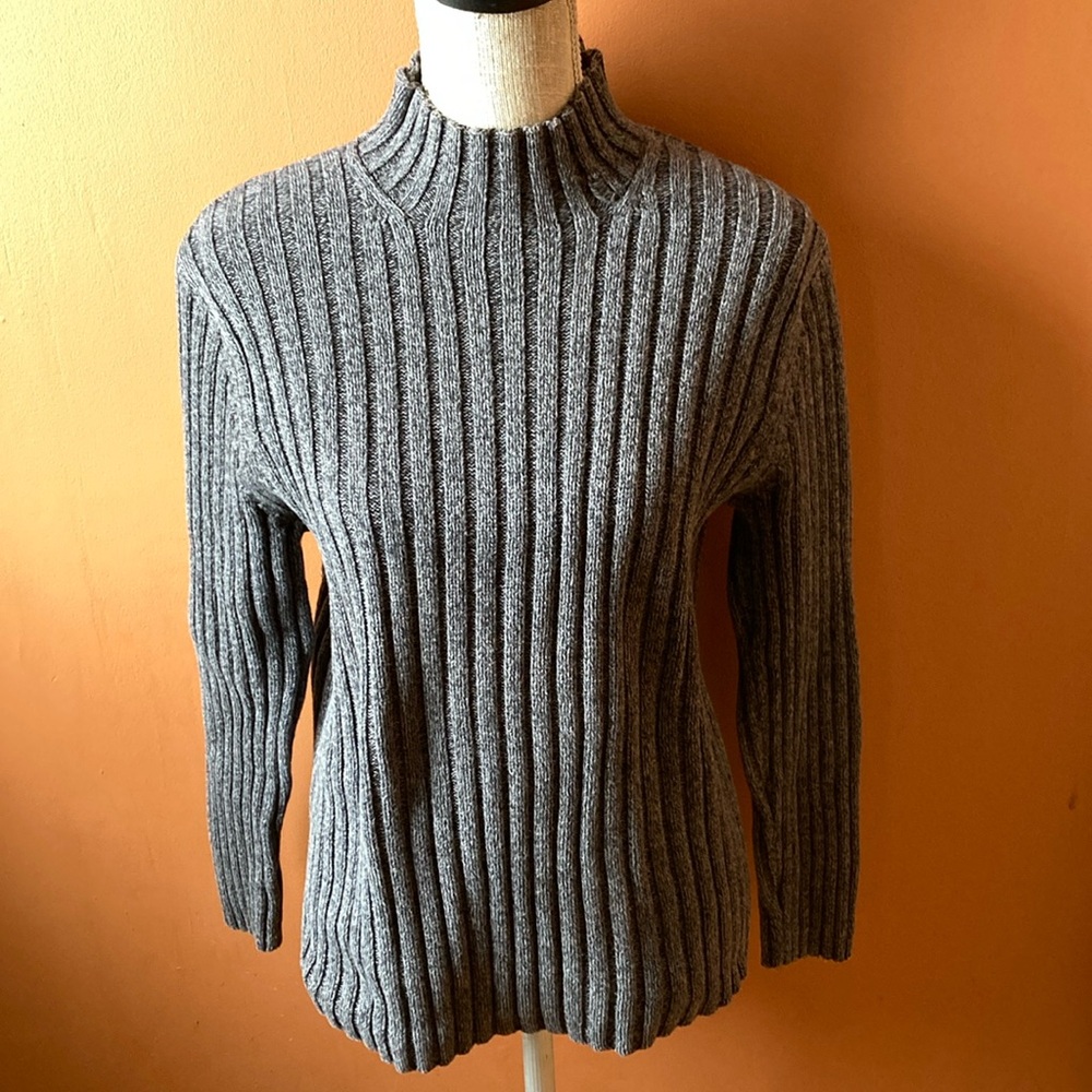 Express dark gray ribbed mock turtleneck